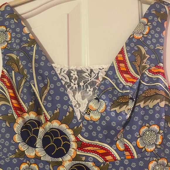 Hearts & Roses London Floral Retro Dress, Fit & Flare, USA Size 6, UK 10 - Picture 8 of 9